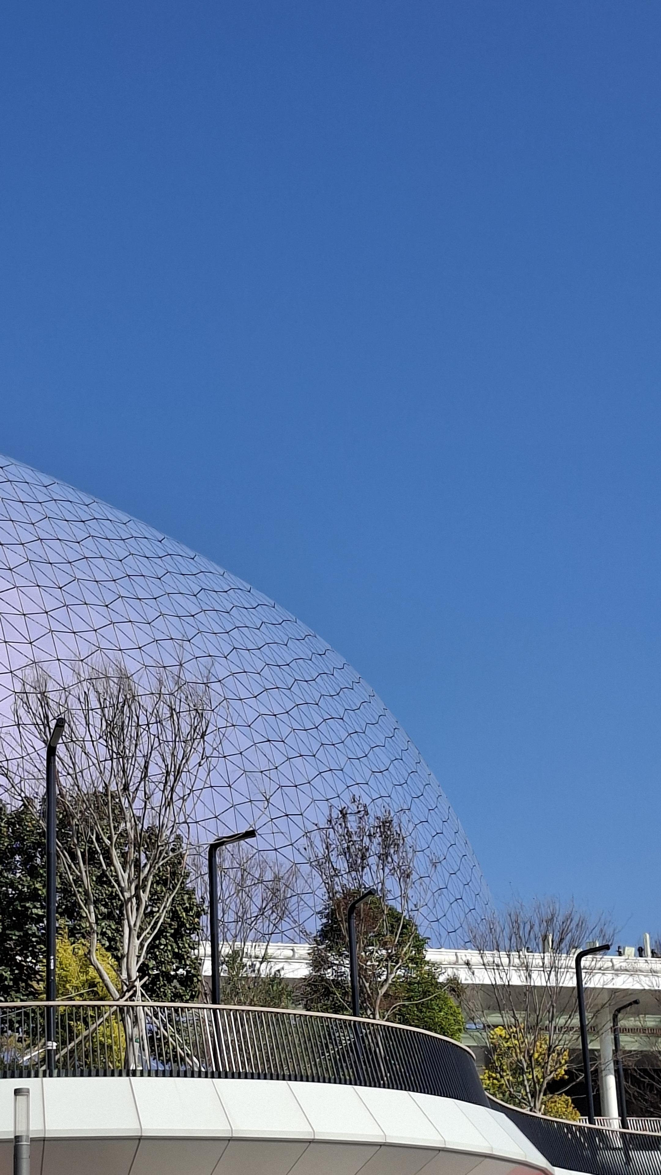 差點融入藍天之中的啟德體育園